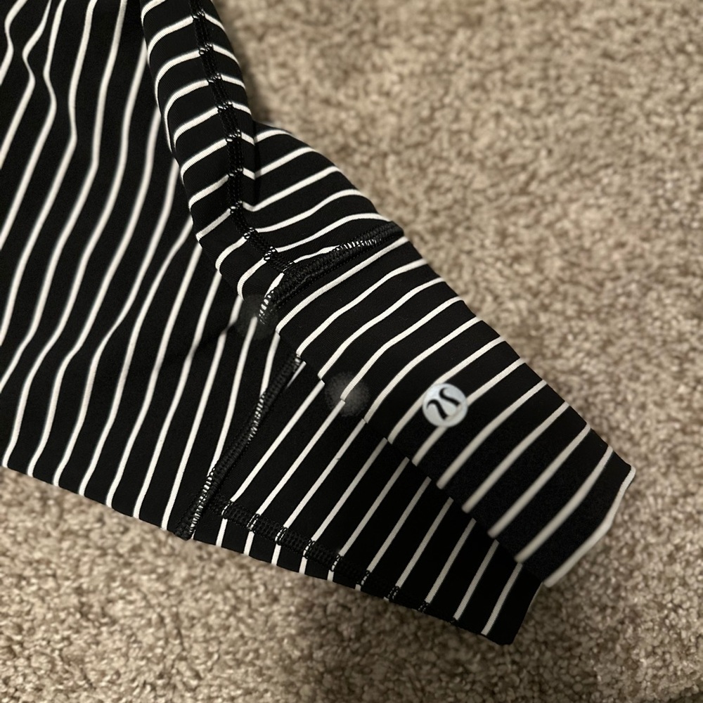 LuLuLemon Leggings - Picture 2 of 3